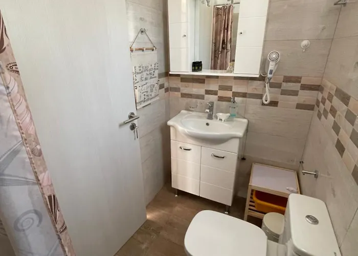 Actis 2 Apartman Sztelída